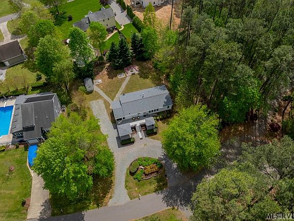 5th image of 129 Pinecrest Ct