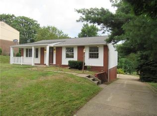 210 Windy Hill Dr, Coraopolis, PA 15108
