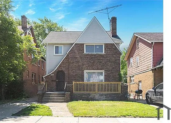 4901 Cortland St — Photo 1