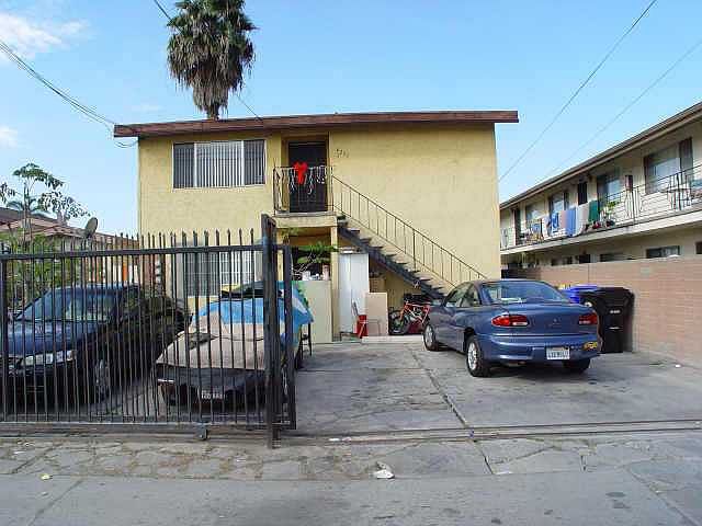 2nd image of 4233 4237 42nd St