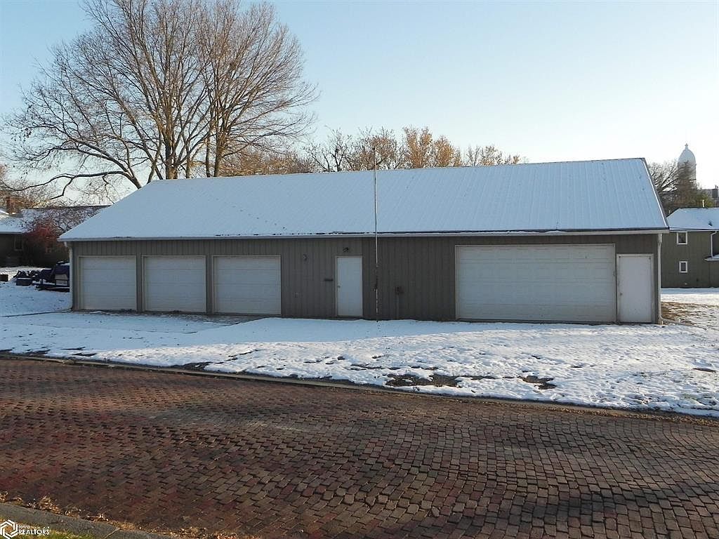 907 Court St, Bedford, IA 50833 MLS 6313338 Zillow