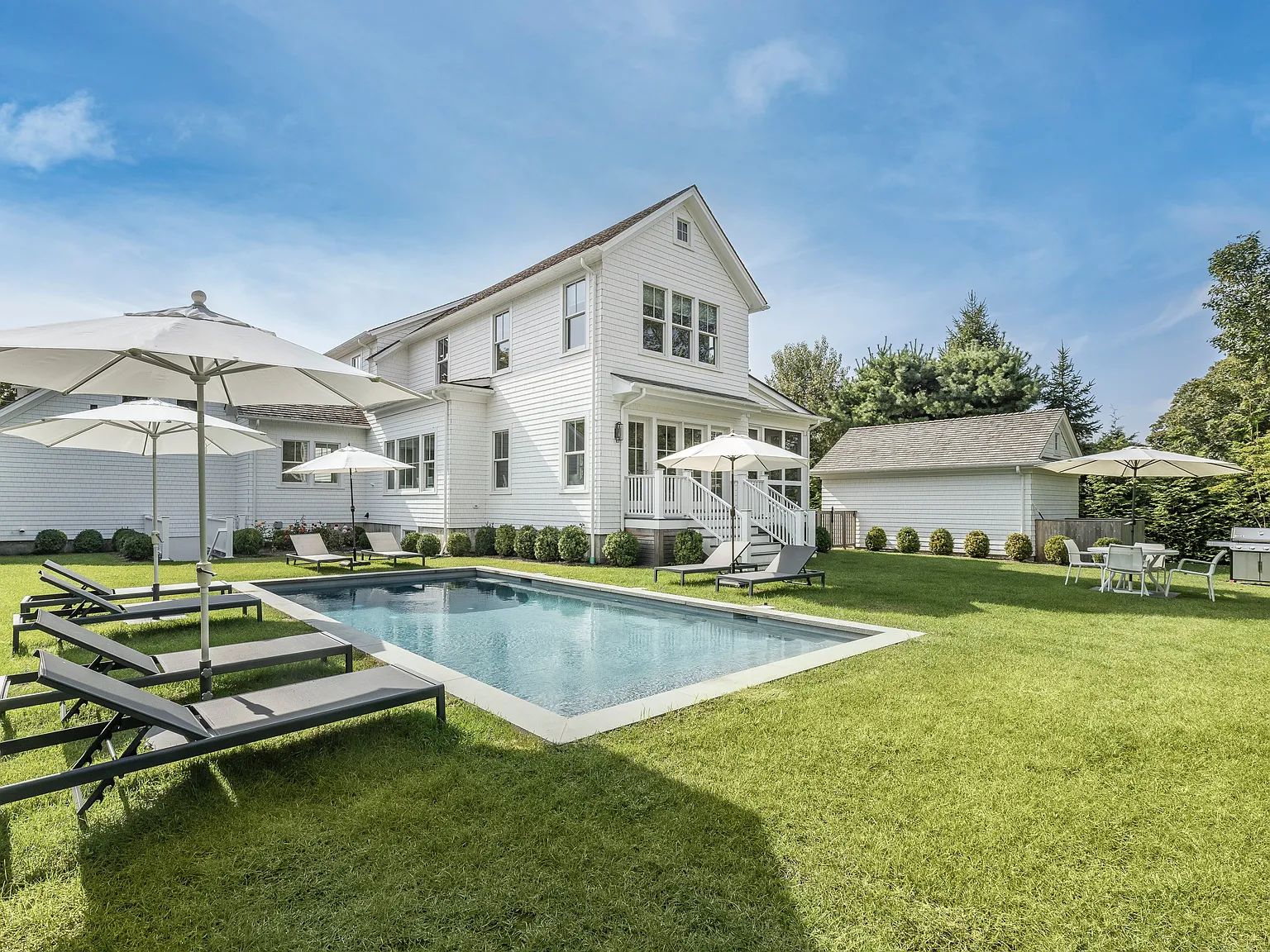 Immaculate Sag Harbor Rental with Water Views — Photo 2