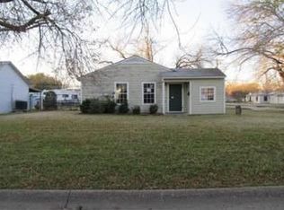 1433 4th Ave N, Texas City, TX 77590