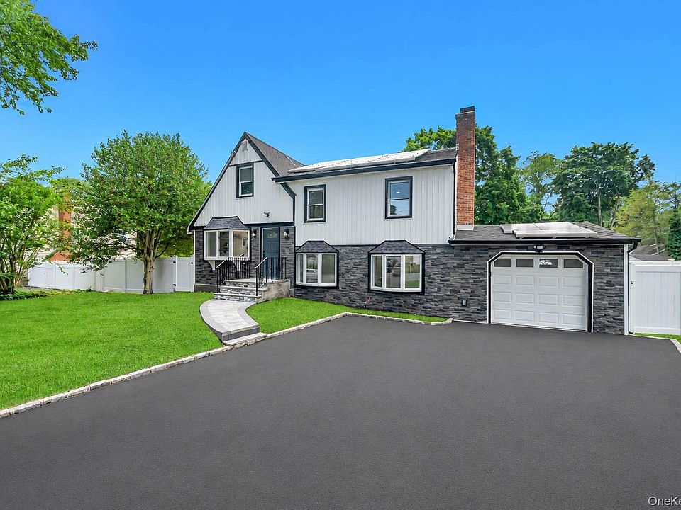 4 Ruby Lane, Huntington Station, NY 11746 | MLS #1023237 | Zillow