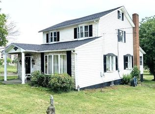 411 Manor Dr, Ebensburg, PA 15931