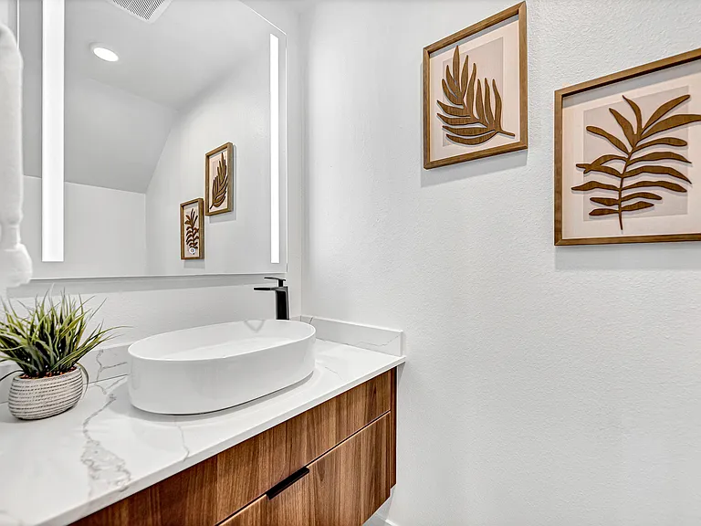 1100 Emilia Ave — Photo 7