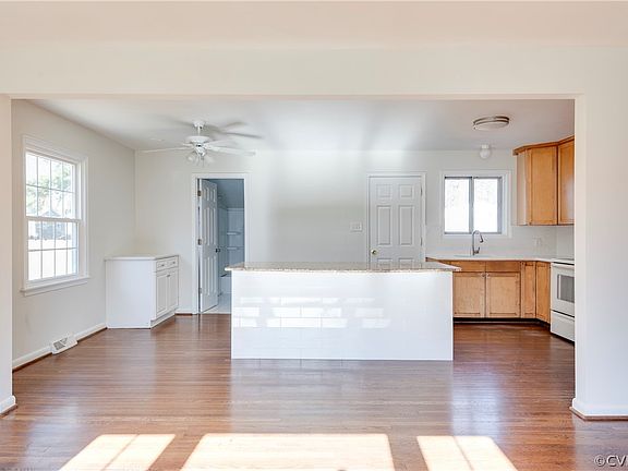 3rd image of 1036 Barlen Dr
