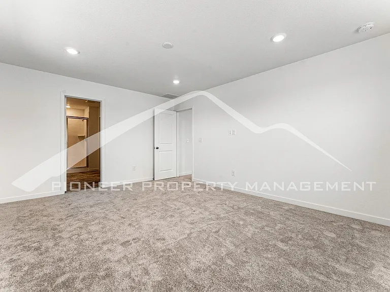 701 Lillibrook Pl — Photo 15