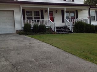 102 Lakeview Dr, Dalton, GA 30721