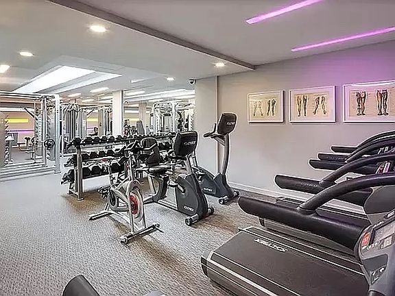 5th image of 306 W 48th St APT 8B