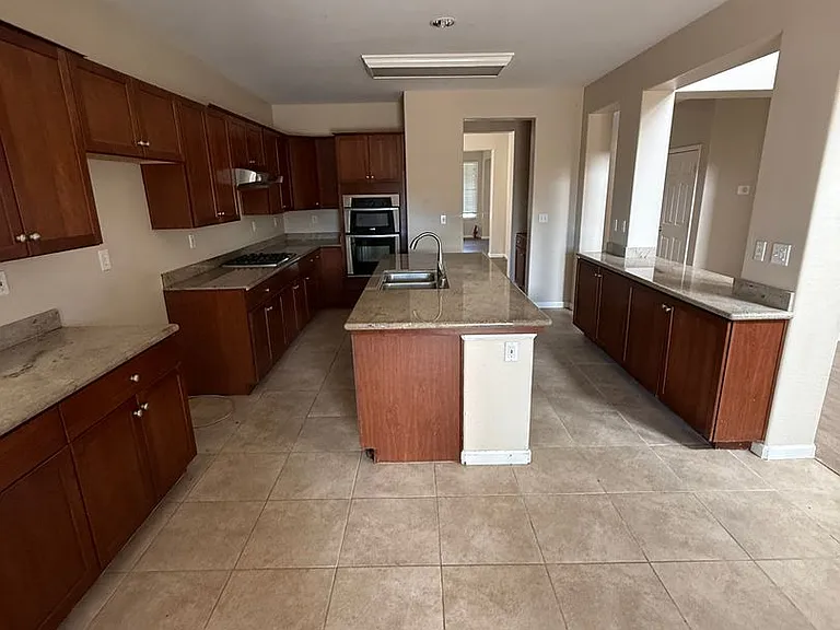 11425 Mondego Dr — Photo 8