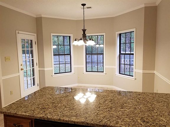 5th image of 7960 Jills Creek Dr N