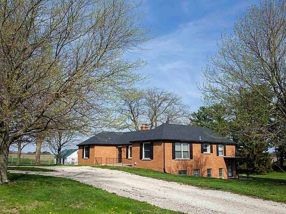 3rd image of 20209 W Farmington Rd