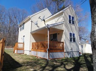 88 Glendale St, Uxbridge, MA 01569