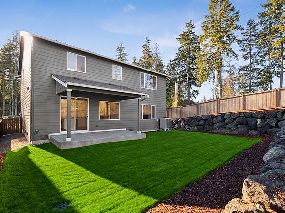 Fenced Rear Yard