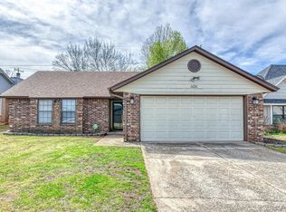 606 Silver Maple Ln, Noble, OK 73068