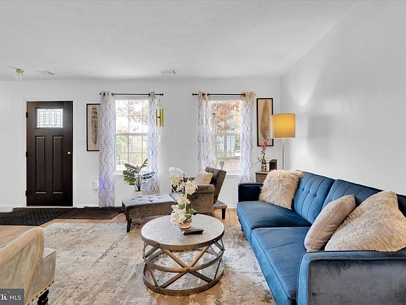 5th image of 8495 Pine Blvd