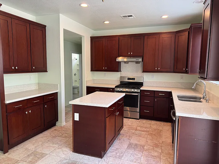 5773 Carolinas Ln — Photo 4