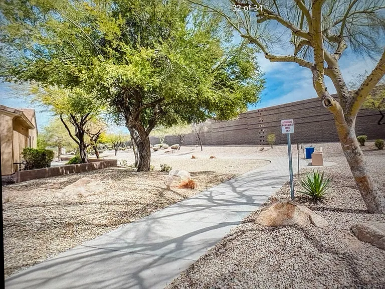 16406 W Peppertree Ct — Photo 4