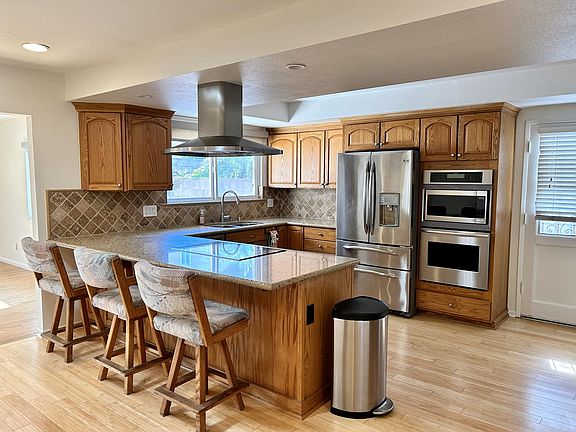 5th image of 2038 W 181st St