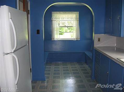 5th image of 2747 Lincoln Ave