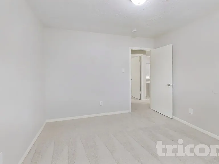 2307 Hilton Head Dr — Photo 12