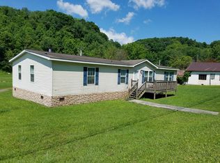 1985 Adria Rd, North Tazewell, VA 24630
