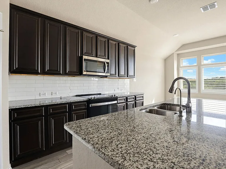 307 James Bonham Way — Photo 18