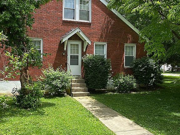 2nd image of 925 Ardmore Dr