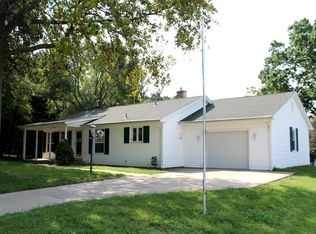 1327 Moonridge Dr, Saint Charles, MO 63303