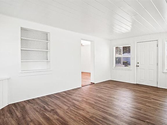 5th image of 5208 Spruce Ave #A