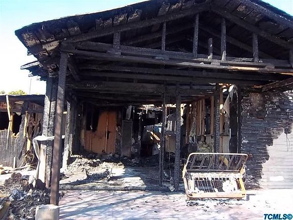 4th image of 1270 E Springville Avenue