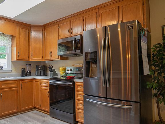 5th image of 55 Cullen Ct SE