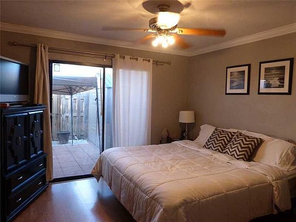 4th image of 2012 SW 82nd Avenue #1