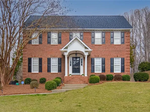 5020 Brookmere Ln, Winston Salem, NC 27106