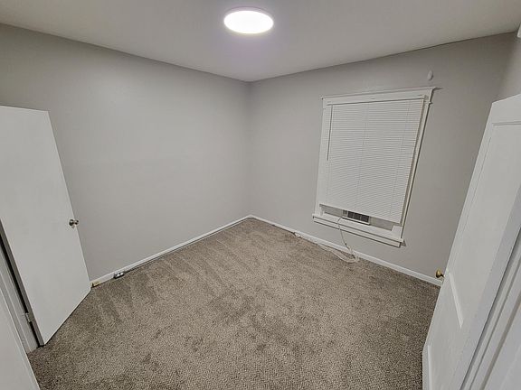 5th image of 3115 Davenport St #4