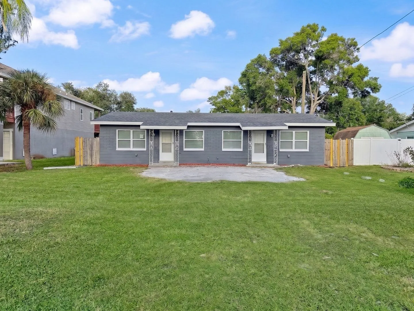 Must See This Completely Renovated Duplex in the Heart of Gulfport! 2bed | 1bath — Photo 2