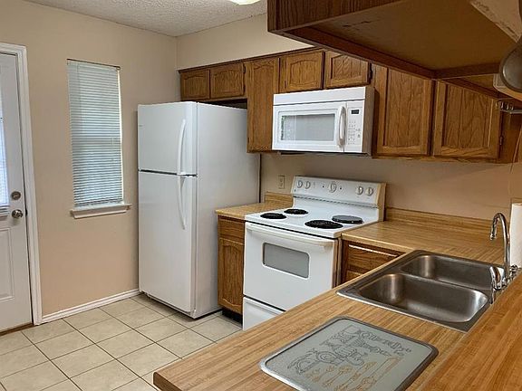 5th image of 2909 Kathleen Ln