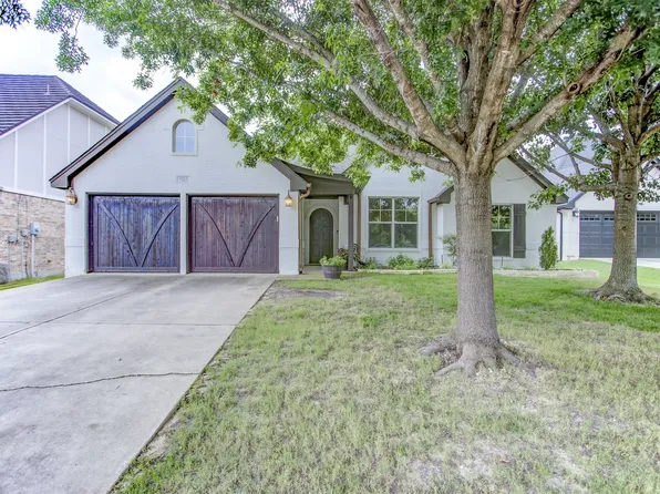 505 Sterling Dr, Benbrook, TX 76126