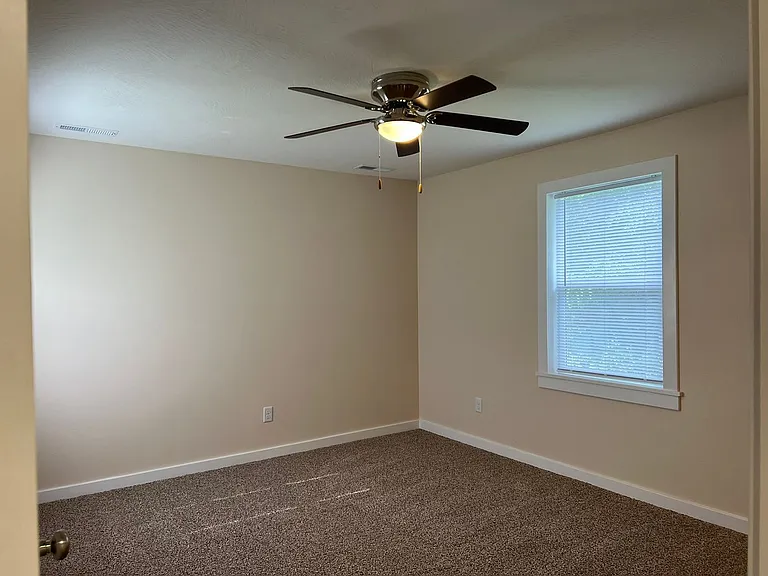 1223 N Sherman Ave — Photo 11