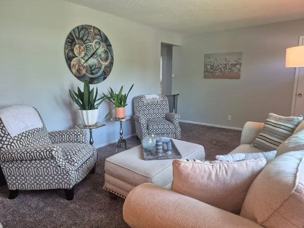 435 E Leach Ave, Des Moines, IA 50315