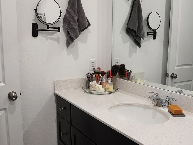13804 Knights Branch Dr — Photo 15