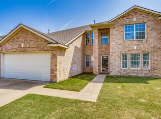 7207 Lake Jackson Dr, Arlington, TX 76002