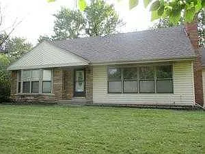 3201 185th Pl photo 1