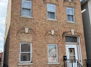 2443 W Fillmore St, Chicago, IL 60612