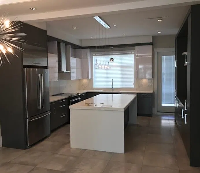 7 bed, 2848 sqft, $6,800 — Photo 4