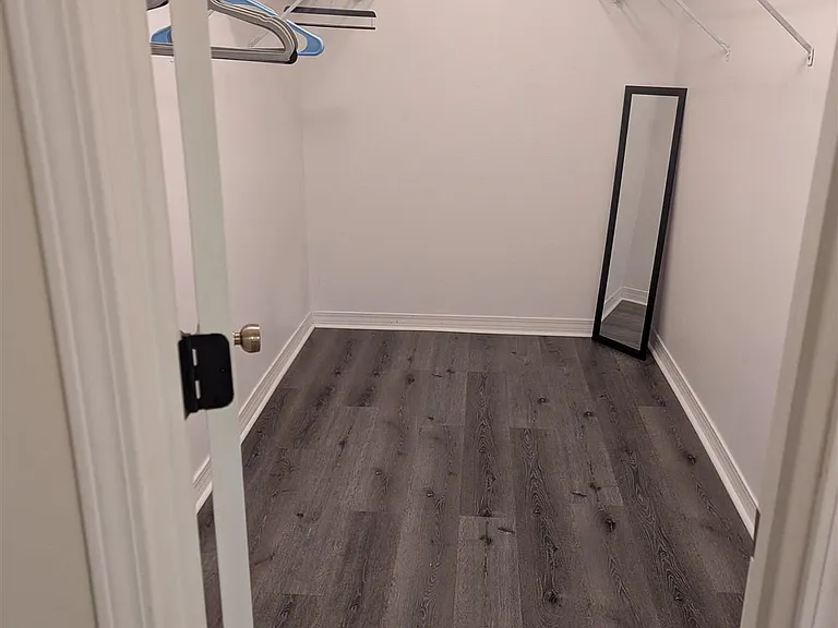 4009 Shorewood Dr — Photo 13