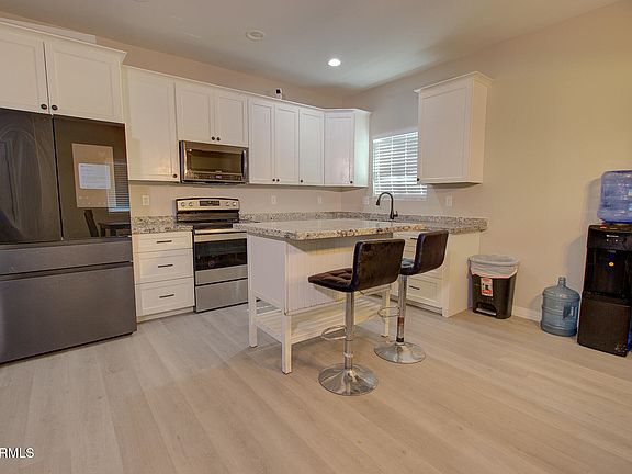 5th image of 525 W 13TH Place