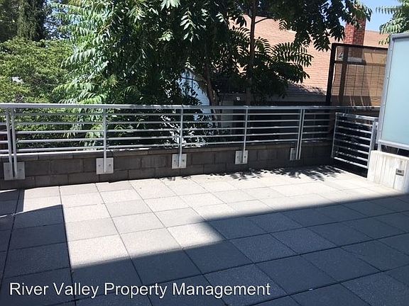 3rd image of 1818 L St Unit 308