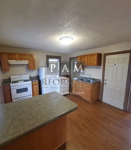 2935 N Booth St — Photo 5